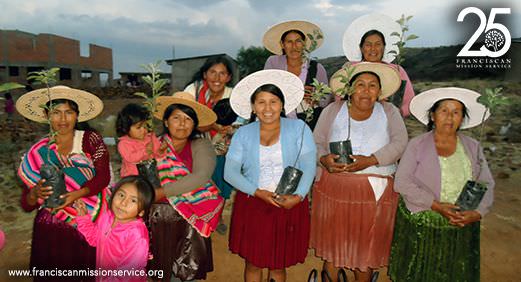 Women from the 20 de Octubre, on of the communities new to the parish garden project
