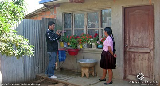 Filming of the participatory video, including Maria's experience